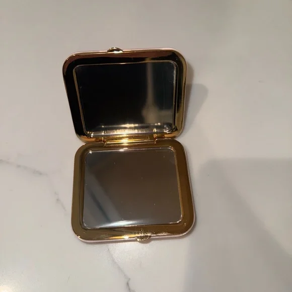 New Miu Miu Pink hard Quilted Compact Mirror with Gold accents - Picture 5 of 9